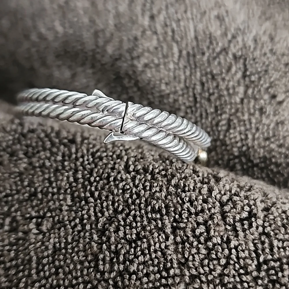 David Yurman bangle bracelet. - Picture 4 of 10